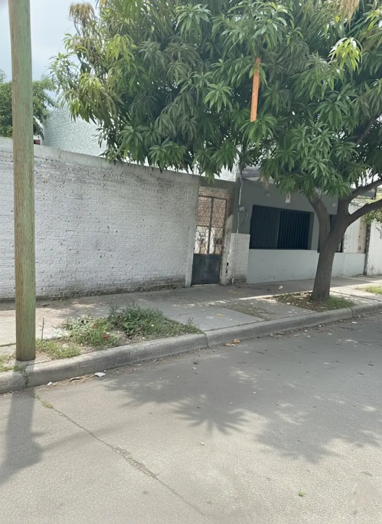 Vista frontal lejana del terreno en Mazatlán